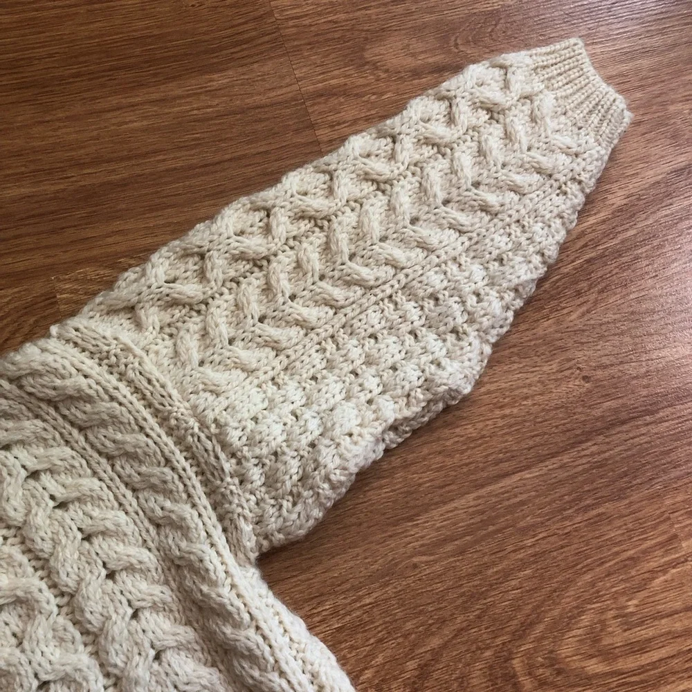 Aran Isles Knitwear Child’s Small Merino Wool Cream Cable Knit Sweater - Picture 9 of 9